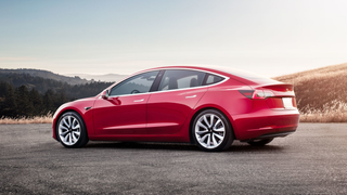 Wall Street Journal's Dan Neil Deletes Twitter After Tesla Model 3 Review Blowback